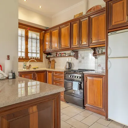 An Authentic Greek House Country house